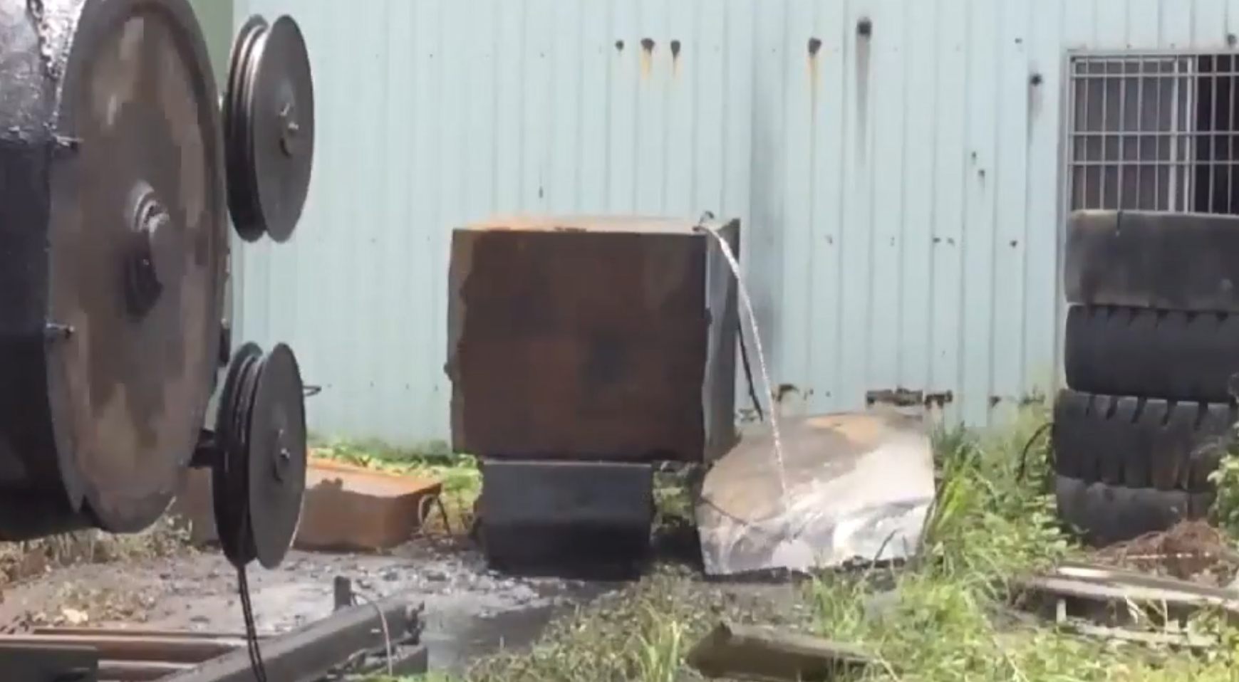 KEENOVA Vacuum Brazed Diamond Wire Successfully Cuts Large Solid Steel Block